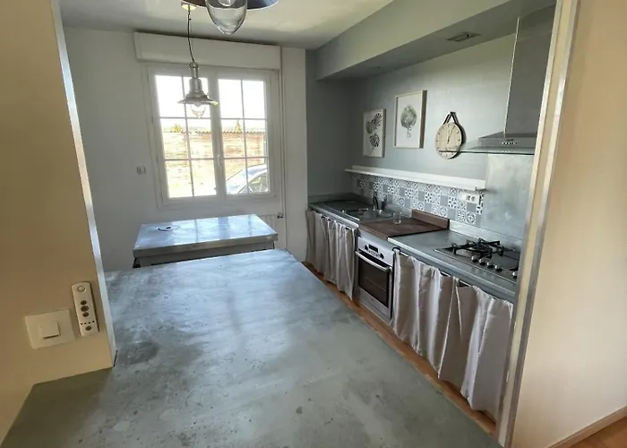 Le De La Bade Villegailhenc